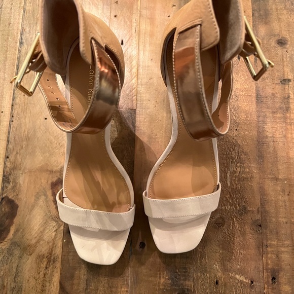 Calvin Heels In Box - Picture 7 of 7